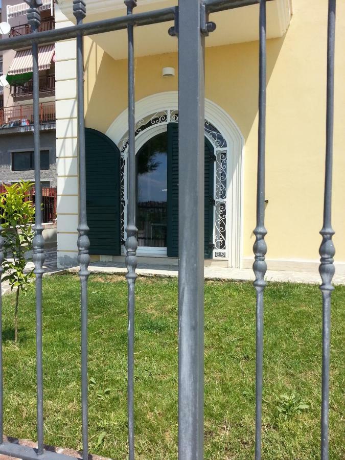Отель A Casa Di Desideria Монсамполо-дель-Тронто Экстерьер фото